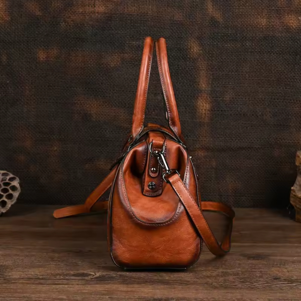 MARGARITA | BOLSO DE MANO DE PIEL CON GRABADO