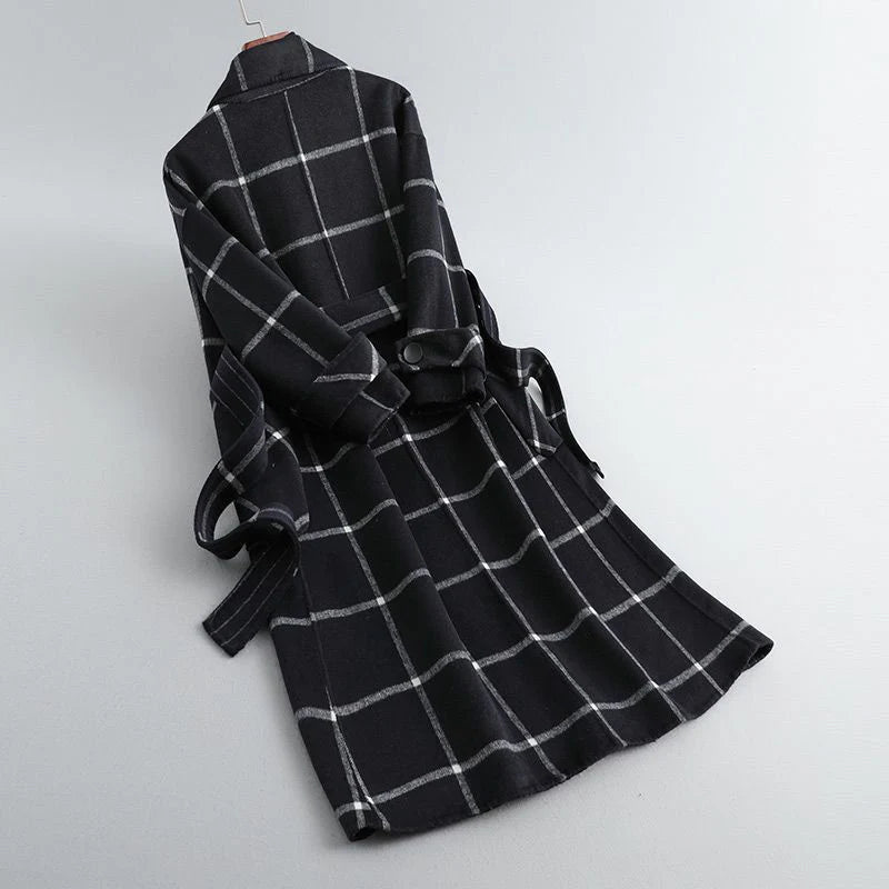 ANA | ELEGANTE ABRIGO DE LANA A CUADROS