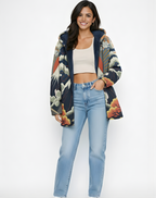 CATALINA | CHAQUETA LUJOSA CON CAPUCHA Y CREMALLERA INSPIRADA EN EL ARTE