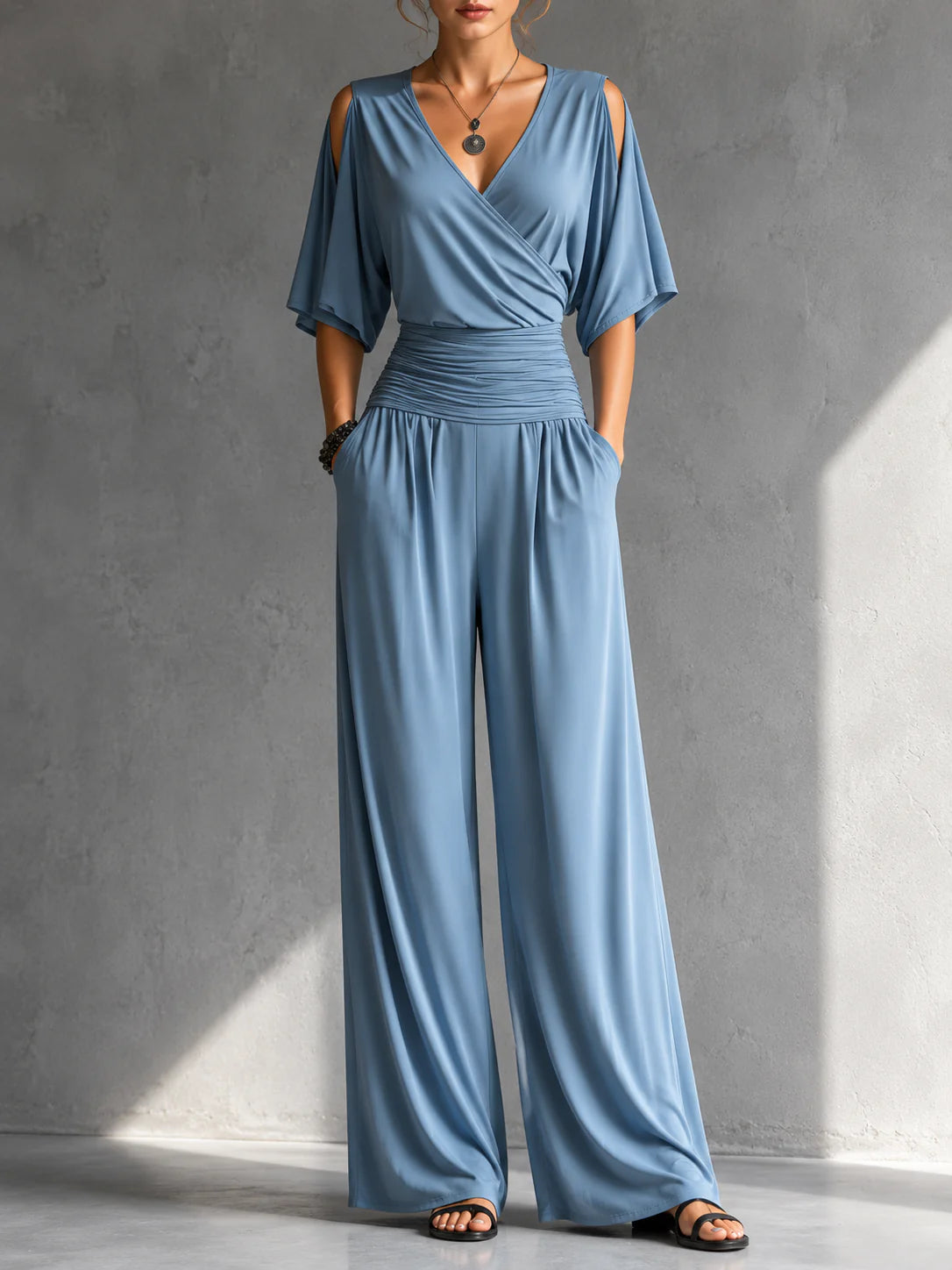 ALIA | ELEGANTE COMBINACIÓN CON EFECTO CRUZADO Y PIERNAS ANCHAS