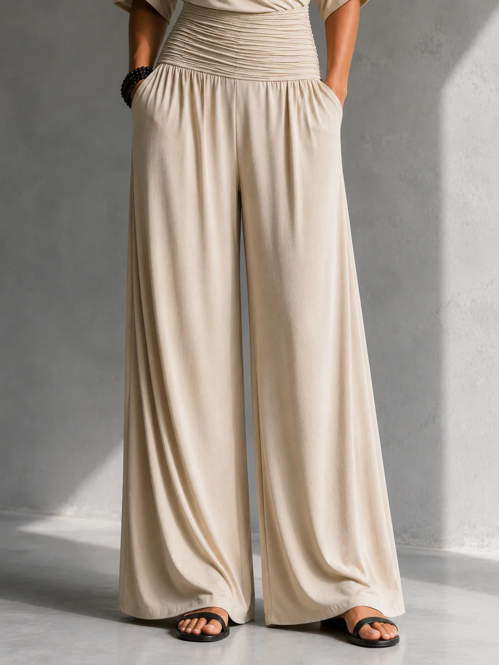 ALIA | ELEGANTE COMBINACIÓN CON EFECTO CRUZADO Y PIERNAS ANCHAS