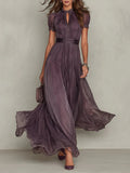 FLAVIA | VESTIDO LARGO MORADO CON ESCOTE EN FORMA DE OJO DE CERRADURA Y RIBETE DE ENCAJE DE GRASA